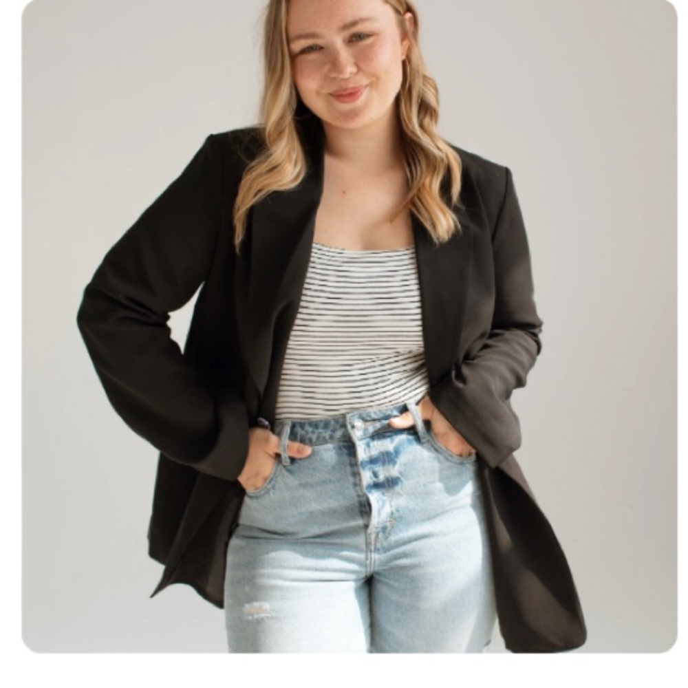 NWT Carly Jean Los Angeles Lex Blazer Black - Large